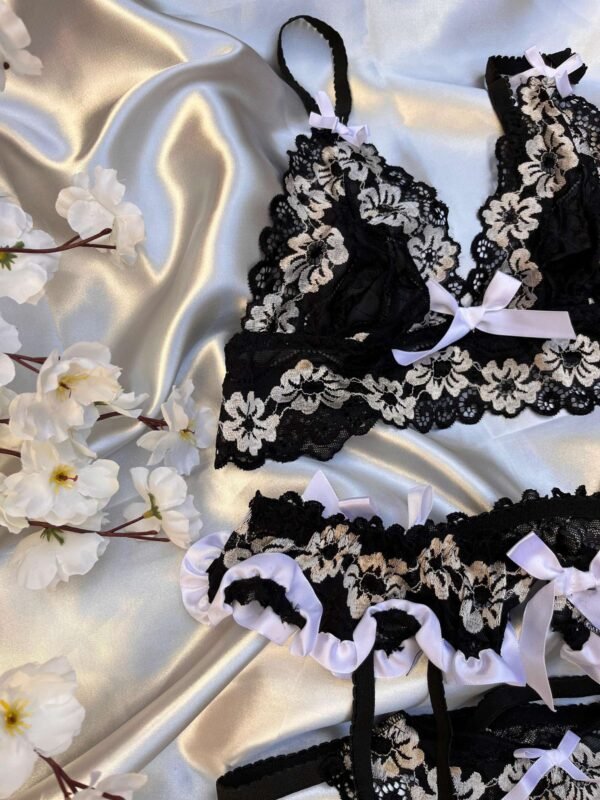 CONJUNTO AMOR FLORAL