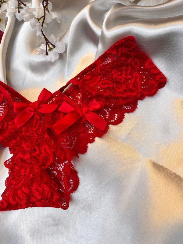 CACHETERO RED IN RED